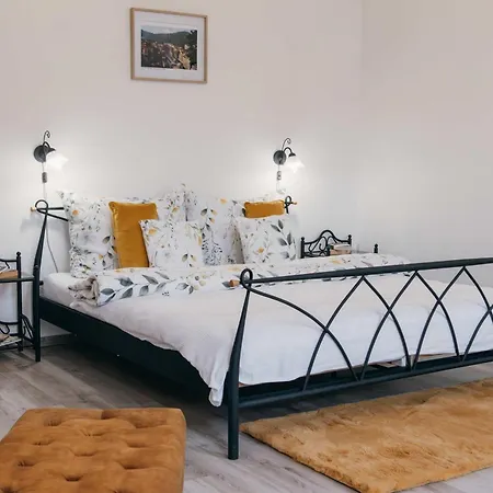 Appartement Centre Merkur - Sunny Balcony Karlovy Vary