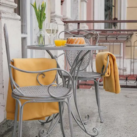 Apartman Centre Merkur - Sunny Balcony