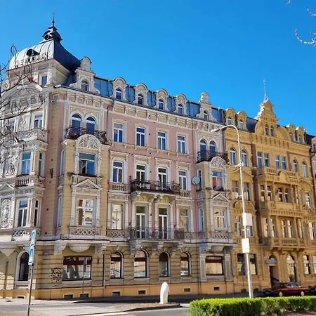 Apartman Centre Merkur - Sunny Balcony
